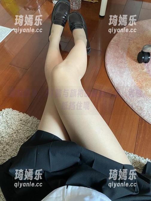 最新图集，51酱与旗袍的微妙碰撞，谁能抵挡住呢