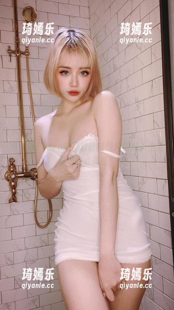 再次被Byoru的免费丝袜图片震撼，生活真需要点美感！