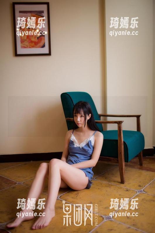 GIRLT果团网 - 这组王语纯的职业装作品太有福气了，时髦和霸气共存，你不想一试吗？