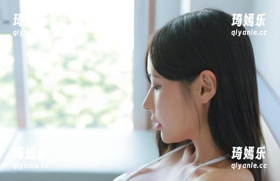 高清Habin夏彬(하빈)黑色写真集，轻松愉快的美感之旅，有点意思！
