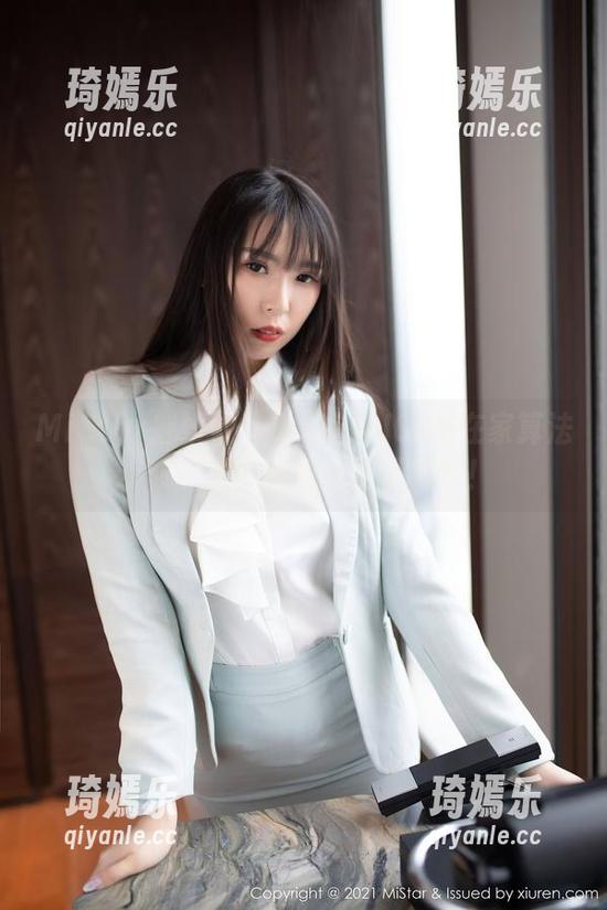 MiStar魅妍社 - 陈雅漫VICKY在家算法：随便摆个姿势就是写真？！