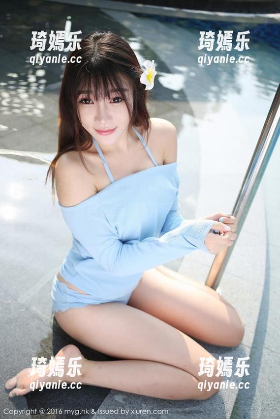 MyGirl美媛馆 - 伊小七MoMo的万圣节原图：你有没有发现她与南瓜的亲密关系？