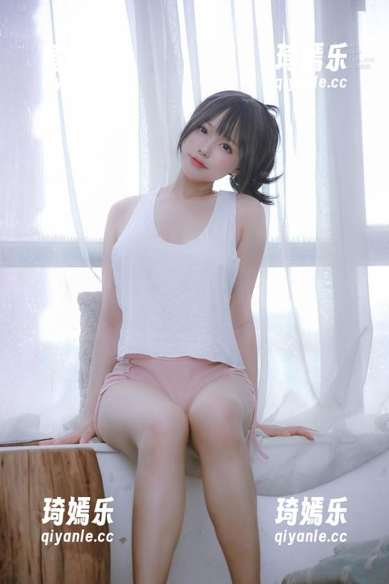 镂空与高清，就好像Nyako喵子把细腻的一面统统都搬上了台面。