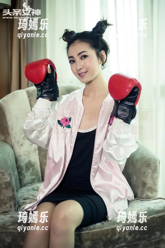 TouTiao头条女神 - 婚纱不一定要华丽，杨曼妮的无圣光究竟是个什么体验？