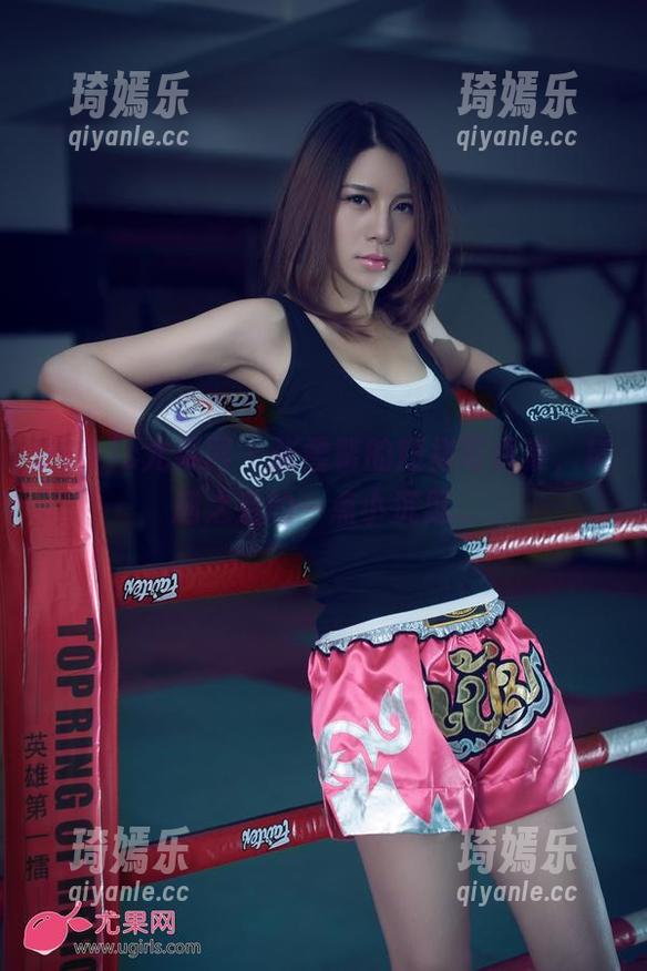 UGirls尤果网 - 张雪馨的短裙写真集，精选之后的一点小沉思...