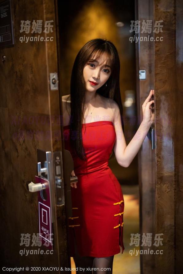 XIAOYU语画界 - 职业装也能有趣，Miko酱吖的美图分享让你工作时也能心情upup！