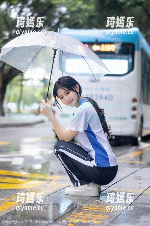 Xiuren秀人网 - 新鲜出炉！Jennifer小若的居家冒险，更新带你瞧瞧这份闲适！