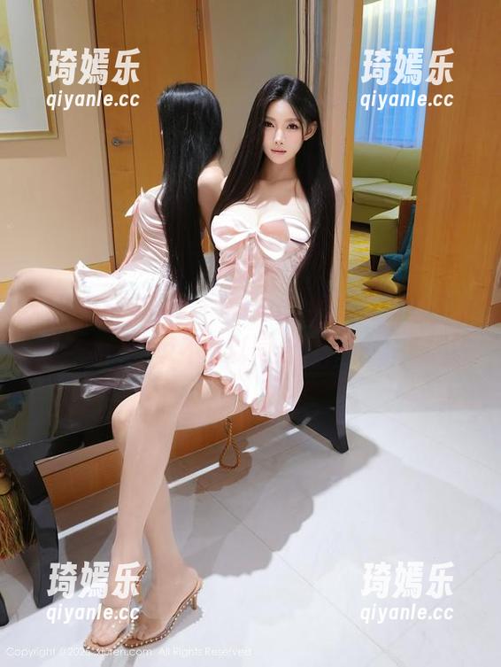 Xiuren秀人网 - Miko酱的泳衣美图，谁说不可以同台戏？