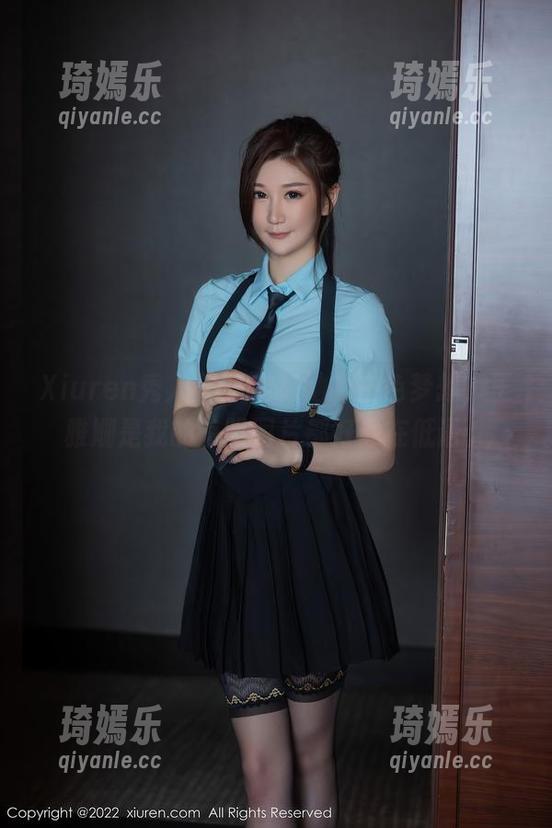 Xiuren秀人网 - 定制她的白色梦想，王雅姗是我的每张图片都好像在低语。