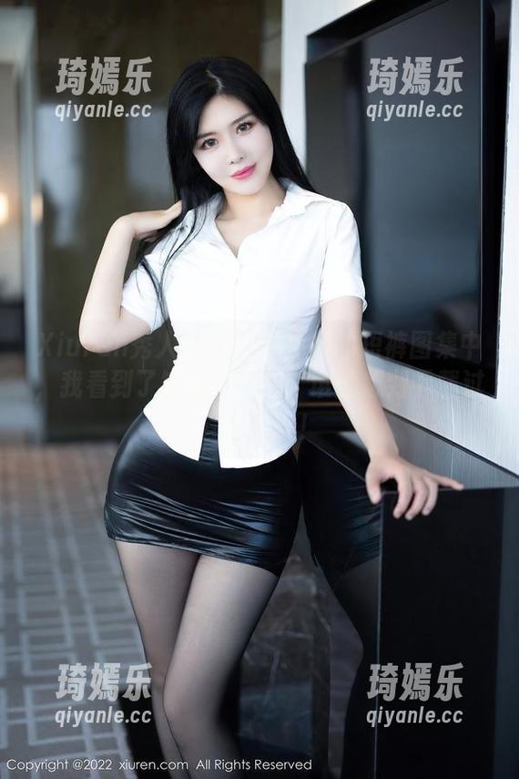 Xiuren秀人网 - 在顾乔楠的短裤图集中，我看到了短裤的梦想，谁能想到下载过程也有趣！