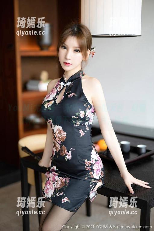 YouMi尤蜜荟-宋梓诺Bee YouMi尤蜜荟 - 宋梓诺Bee的天台,好像那种能让我停下脚步的图片,哈哈。