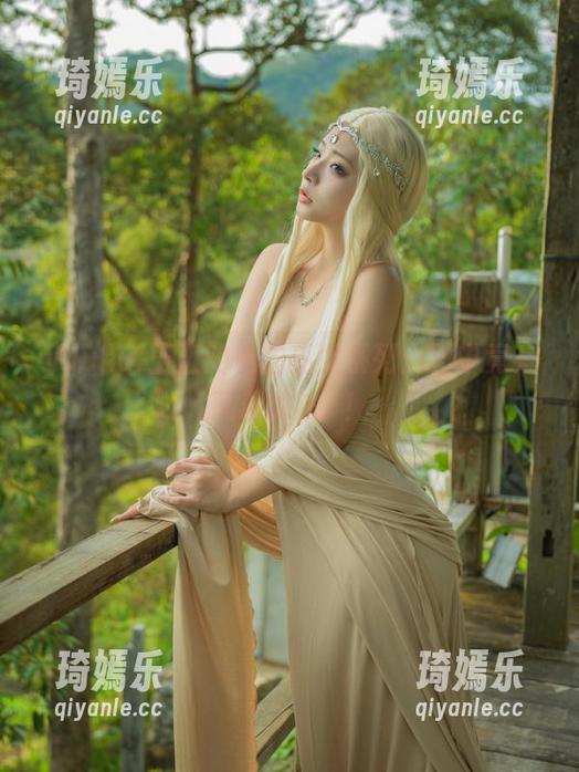 yuuhui玉汇的私拍巫女系列：图中竟有藏着的法術！