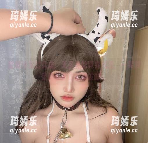 整装待发的女孩：无圣光的真实气息，一笑芳香沁的套图继续发酵。