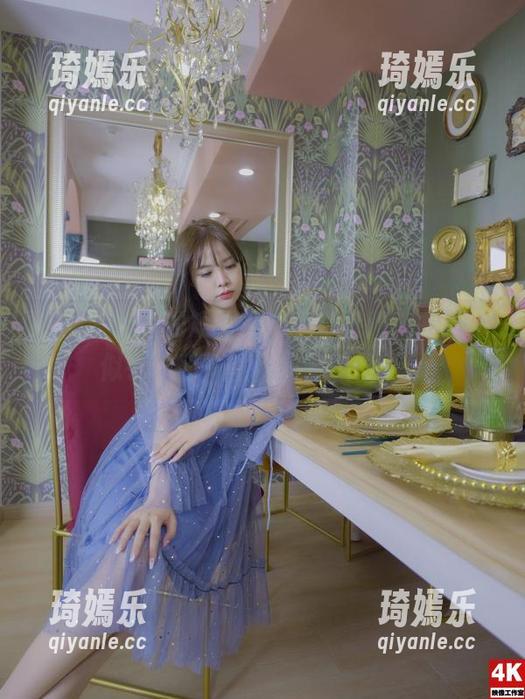 丽柜-小七 丽柜 - 小七的短裙写真集,随意一抬脚,似乎把所有的目光都抓住了。