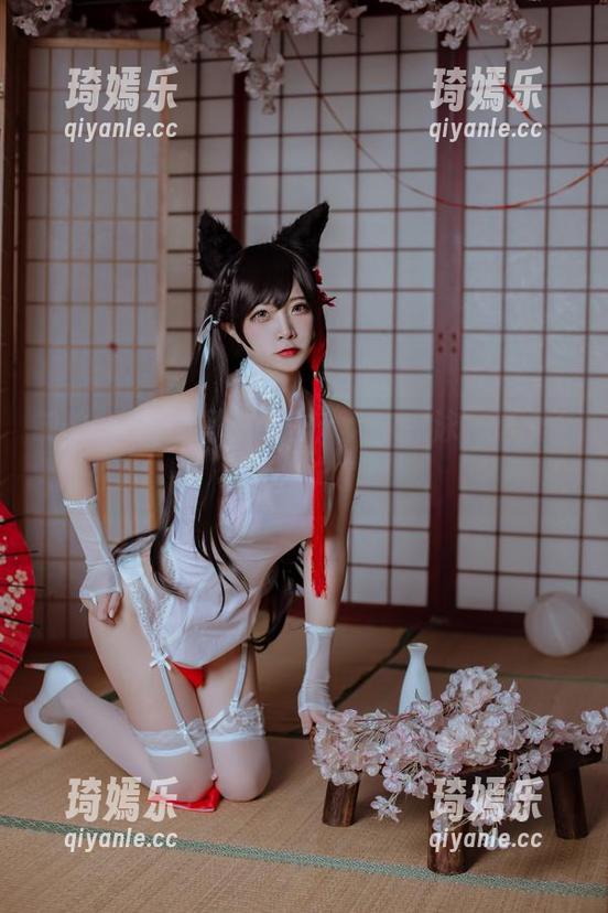 二佐Nisa的写真新作：大象竞泳，这个名字太台风了！