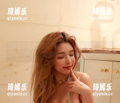 微密圈 - 私拍时于芷晴的脸，飒酷得让人想一探究竟，原图让你心痒痒的！