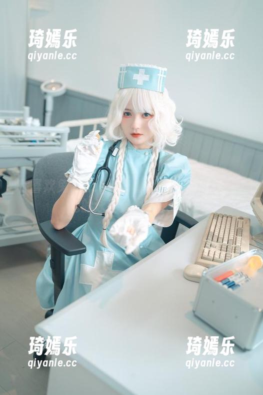 兔子Zzz不吃胡萝卜 你喜欢兔子Zzz不吃胡萝卜吗?那就来看她的泳装美图分享吧!