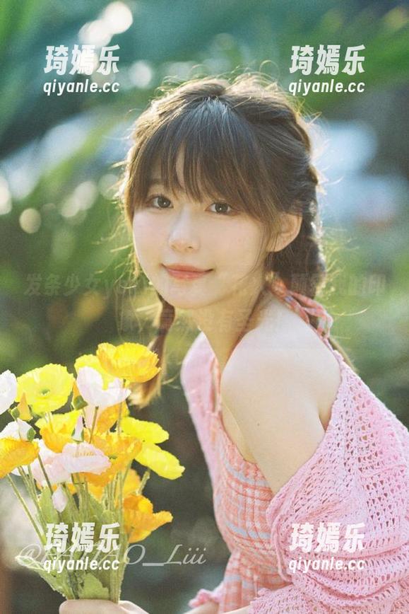 发条少女yoki的写真“花火”颠覆我的印象，竟然没有圣光！