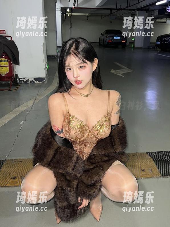 微密圈 - 小优优子最新图册：白衬衫，我的衬衫竟然也有戏！