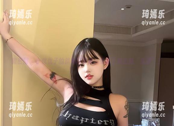 微密圈 - 小优优子的旗袍写真集，更新了她的新“武器”？