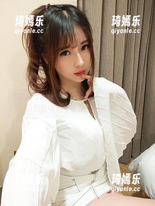 小女巫露娜大大，黑金执事，果然是个偏执的审美…让我也想试试。