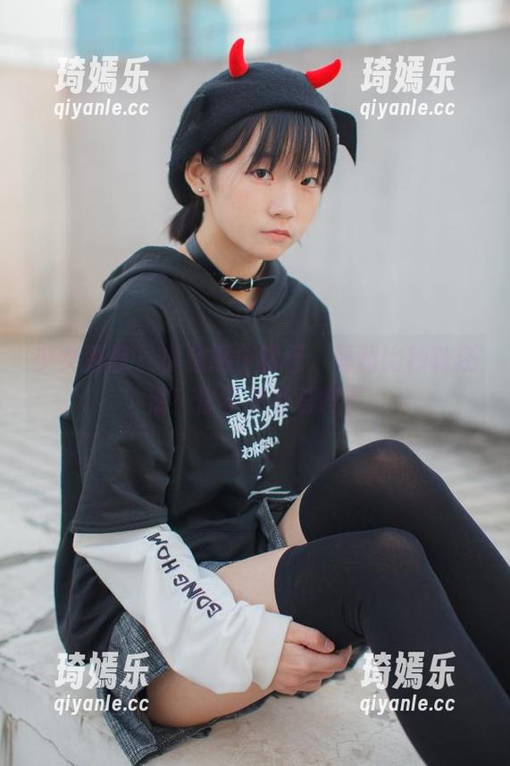 少女秩序 - 小鱼黑白图包，福利比秒针还准！你不来看看吗？