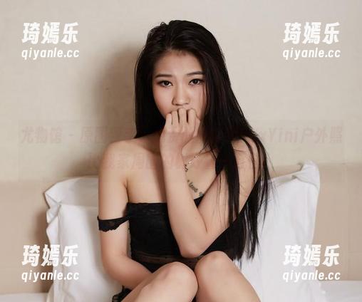 尤物馆 - 原图到手，免费的孟狐狸FoxYini户外照比我家周围的树好看一万倍！