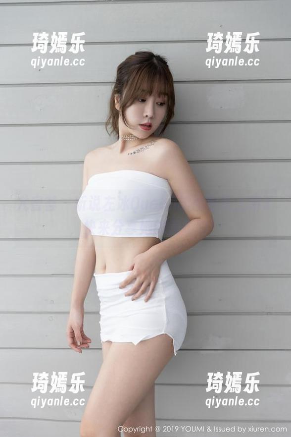 尤蜜荟 - 听说左冰Queen的图包又上新了，快来分享她的美脚吧！