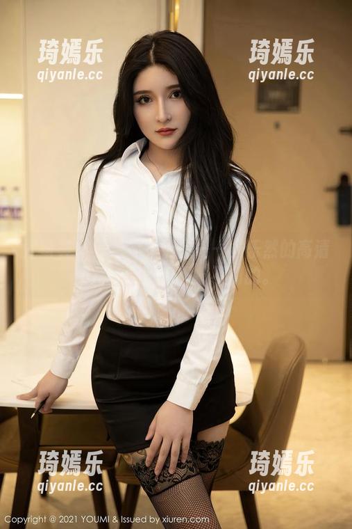 尤蜜荟 - 黑色不止于黑——黄乐然的高清图片捕捉了你想象不到的。