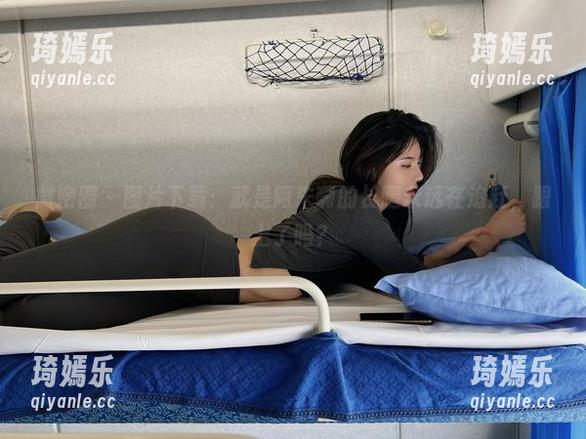 微密圈 - 图片下载：就是阿朱啊的长腿永远在追赶，跟上了吗？