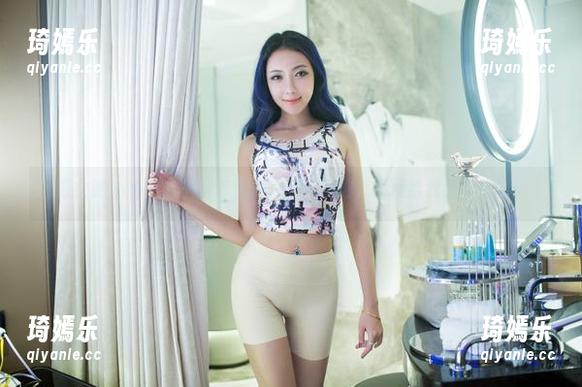 推女郎 - 小九九的全套制服，只需下载，顺便给我加个鸡腿！