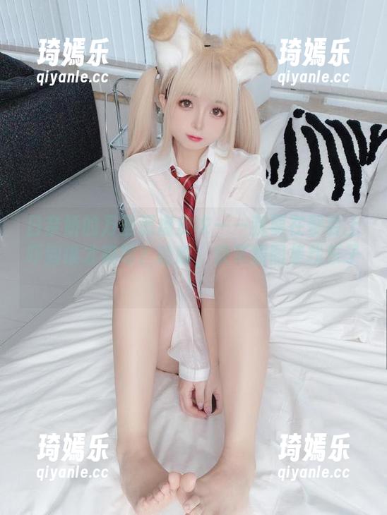 日奈娇的万圣恶魔皮衣——我要在聚会上吓到谁才爽呀？哈哈，快来翻图集找乐子！