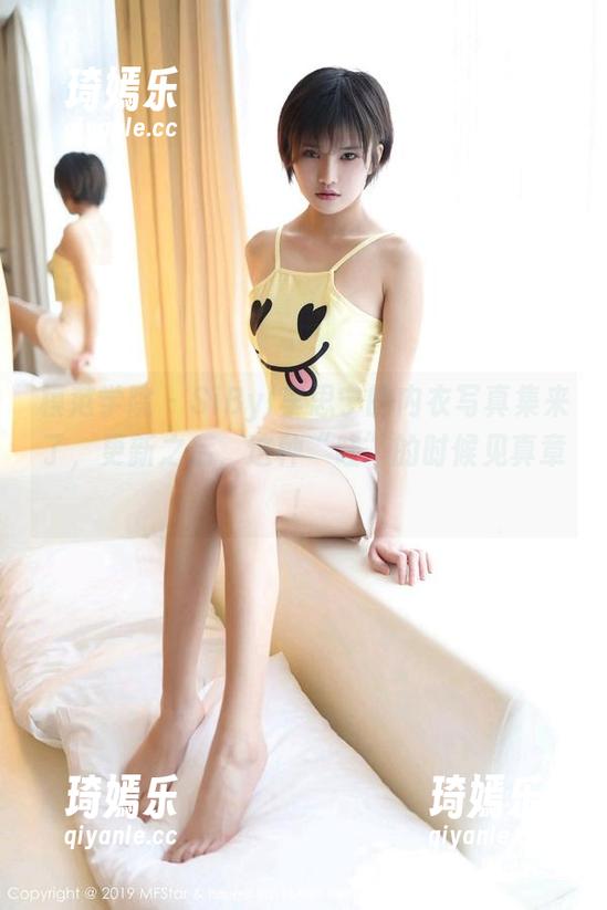 模范学院 - SiByl李思宁的内衣写真集来了，更新之后，这种“哇”的时候见真章！