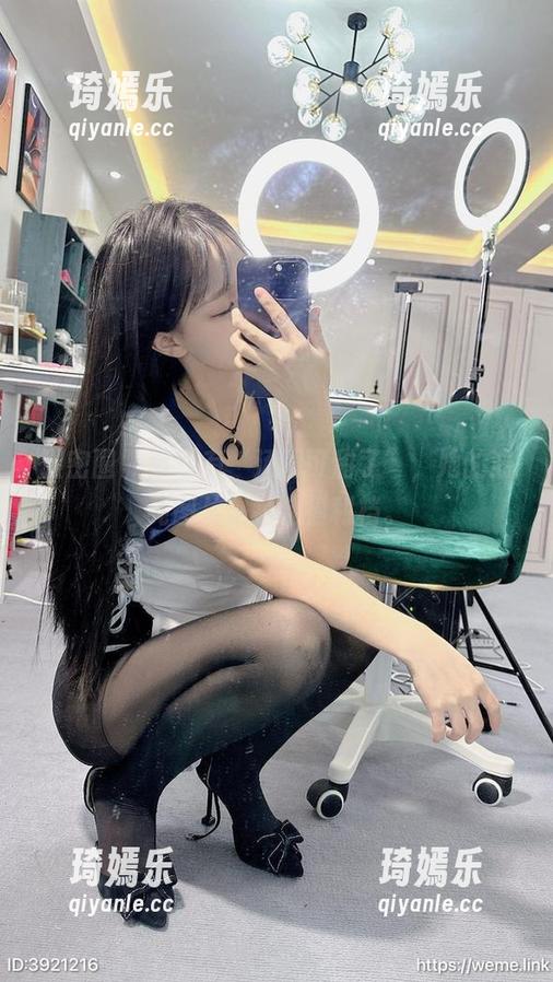 汤圆可甜了 微密圈 - 幸亏有“汤圆可甜了”,她的油亮图片是绝佳福利档。