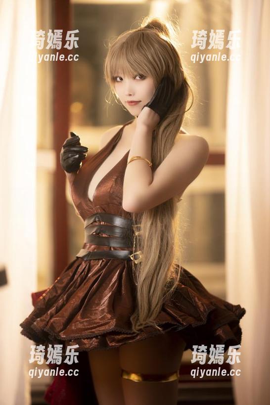 当汪知子遇上礼服，图片中藏着无尽可能