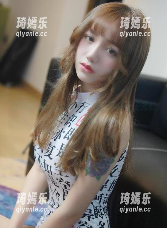 洛丽塔大哥 散图是洛丽塔大哥的风格,不过无圣光的上下其实挺微妙的