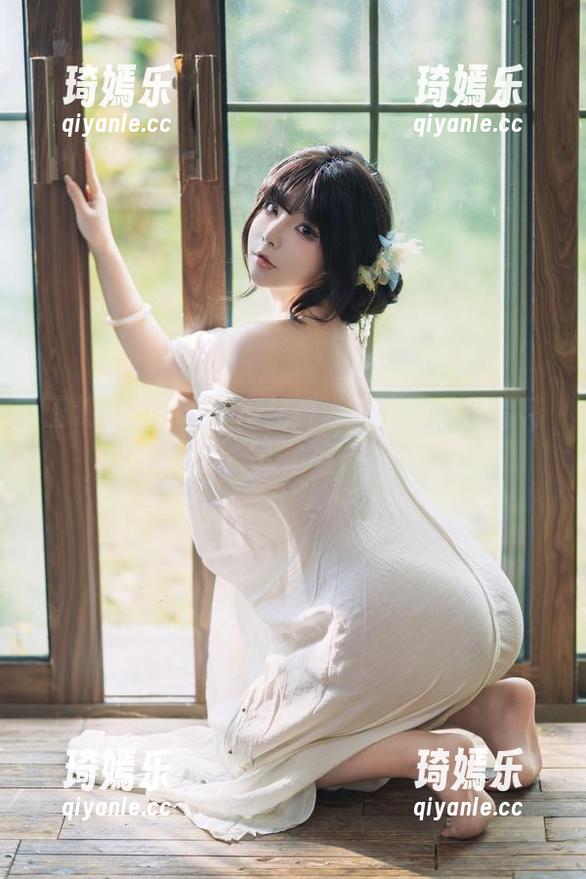 玉汇yuuhui与水共舞：精选图库里的花儿里外