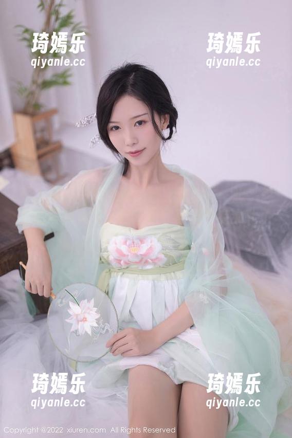 秀人网 - 你的兔妹妹修女双合一：超乎想象的写真合集，终于这些驴友也有文化了！