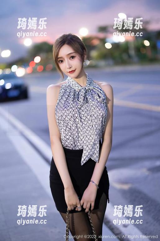 秀人网 - 周末图包时间：南湘baby+妹妹=爆款？