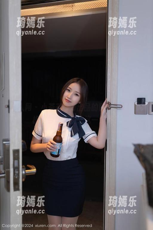秀人网-小茶茶tea 秀人网 - 小茶茶tea出品的图包,御姐风格,你敢来挑战这一波吗?