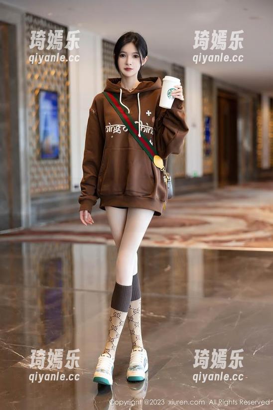 秀人网 - 看完温妮最新写真集，我决定多锻炼，腿控们速来！