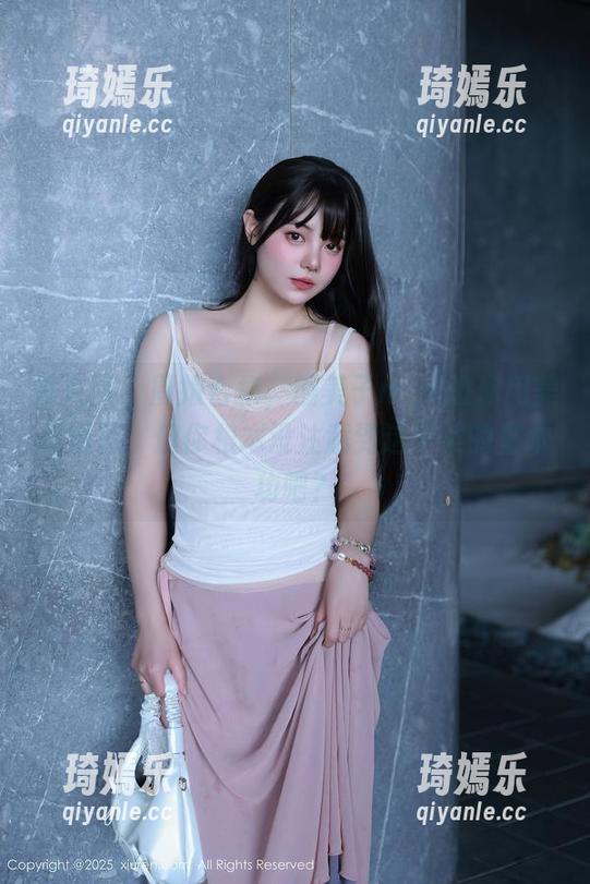 秀人网 - 厨娘合集，糯美子mini教你用美味诱惑，但你根本没注意到这个菜的基本功吧？