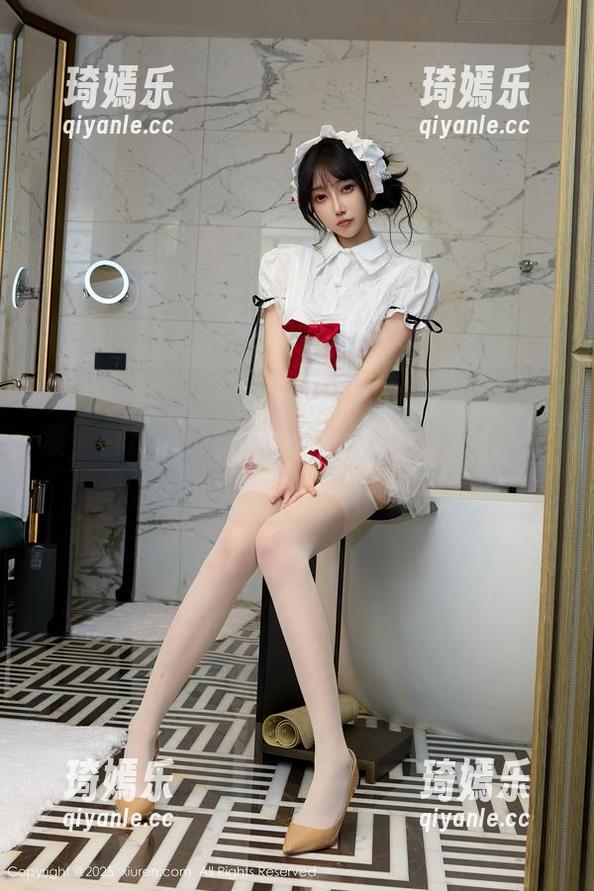 秀人网 - 陆萱萱cecillia2023最新作品集，白色透出的那点小心思，值得慢慢回味。