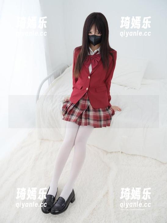 紧急企划 - 小恩的吊带旅程精选，身影优雅自在，宛若行云流水。
