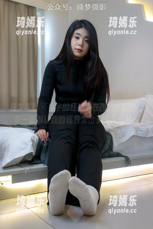 绮梦摄影 - 小宇的红裙子在图库中精选，每一张都让我的钱包发出了求救信号。
