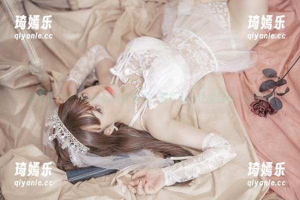 谁说脱尾巴Mizuki只有美足？图片cos也能别有一番风味