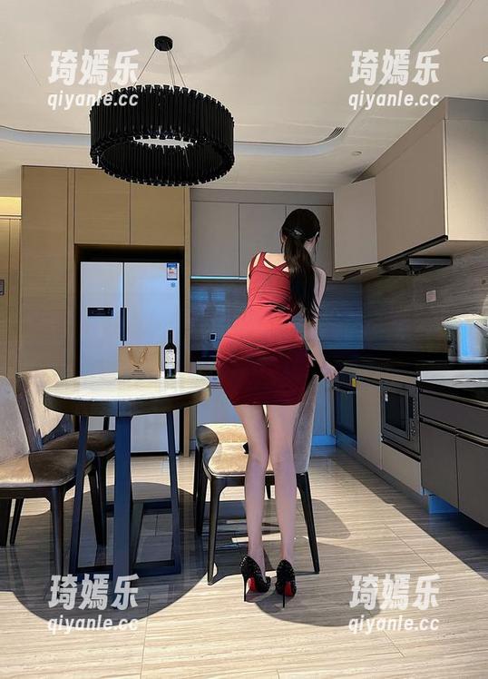 微密圈 - 鹜毛斑斑的脸红Dearie豹纹女友，最新原图让人想起我的购物车。
