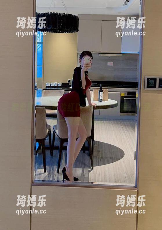微密圈 - 一张脸红Dearie的美图，比我的一周捂脚还香！