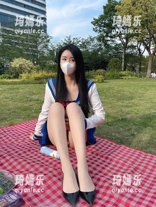 微密圈 - 软妹小九九的比基尼写真，不看后悔……也不看也后悔。