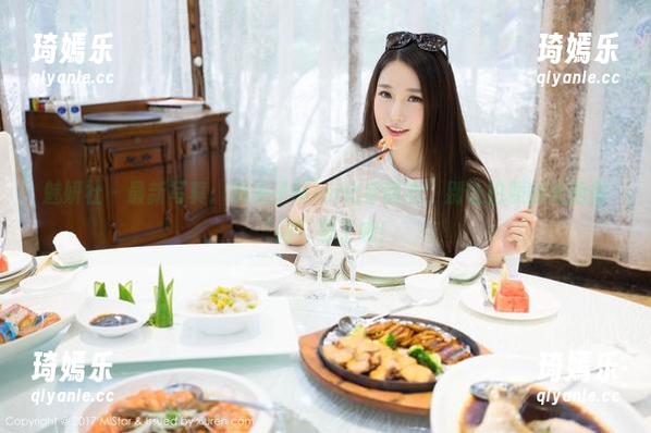魅妍社-糯美子Mini 魅妍社 - 最新写真:糯美子Mini化身甜心,别让拍照的光把你“闪”晕了哦!
